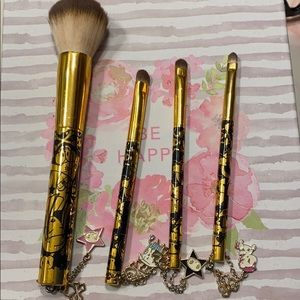 Tokidoki brush set